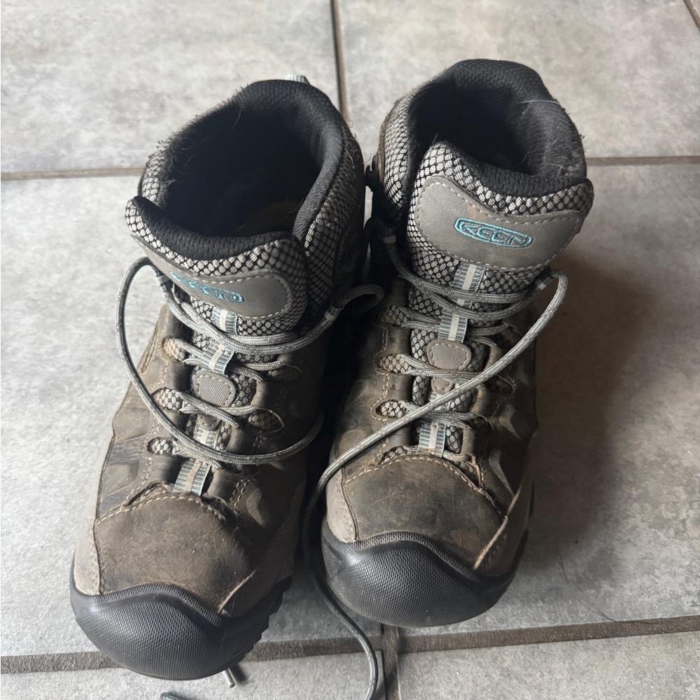 Keen Targhee Hiking Boots -  Waterproof Outdoor Footwear